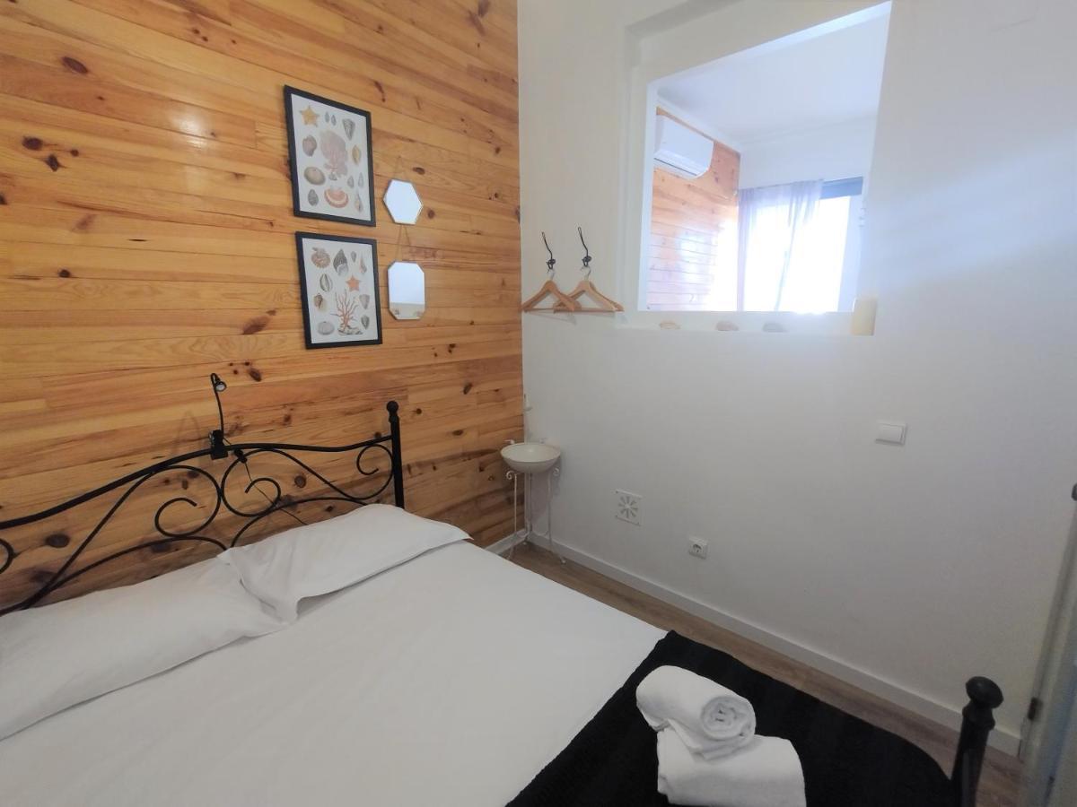 The Central Townhouse Faro Bagian luar foto