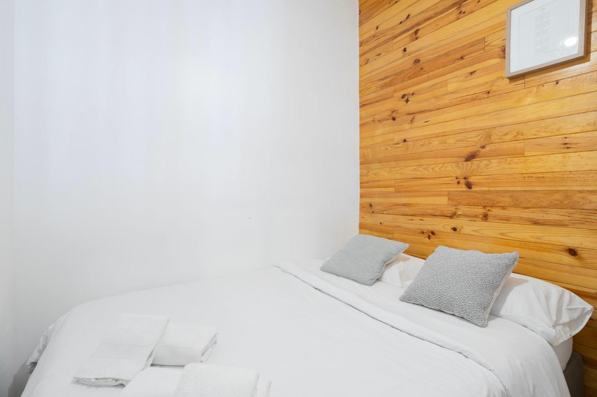 The Central Townhouse Faro Bagian luar foto