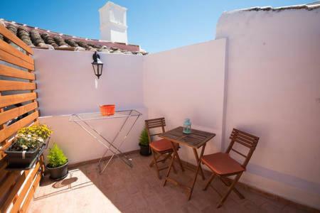 The Central Townhouse Faro Bagian luar foto
